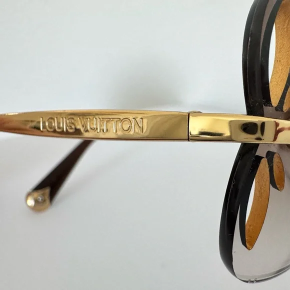 Louis Vuitton Sexy Sunglasses - Picture 8 of 15